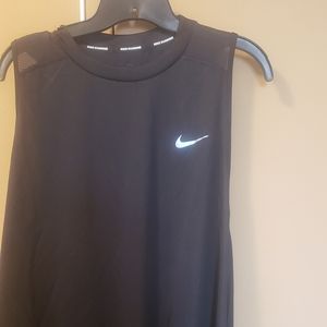 Plus-size 3x dry fit  Nike top